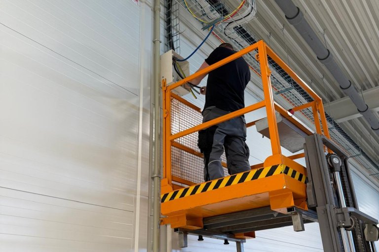 Průmyslová elektroinstalace - foto č. 12